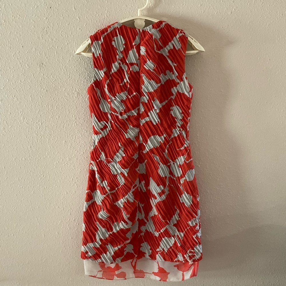 Diane Von Furstenberg “Akeelah” Dress Mini Red-Orange/Black Floral Ruched Size 6 - Picture 2 of 14